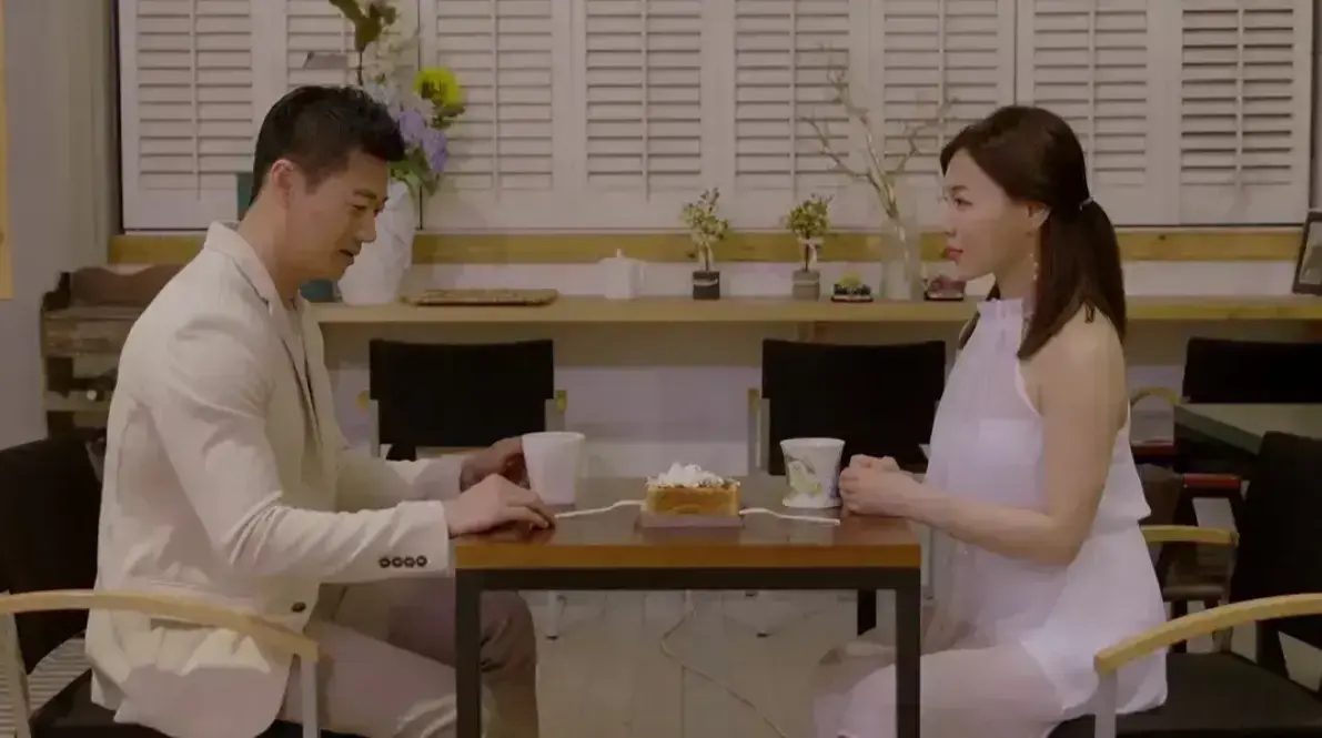 《邻居家妻子》韩国电影未删减1080P韩语中字-百度网盘夸克迅雷下载-高清观看邻居家妻子-乏味婚姻中的情感越界