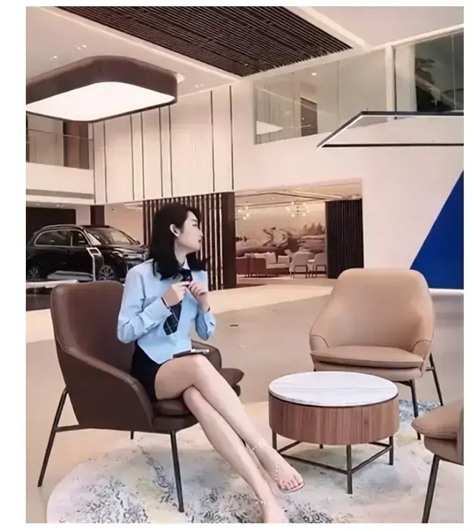 佳木斯新玛特迪桑特女销售事件相关资源图片