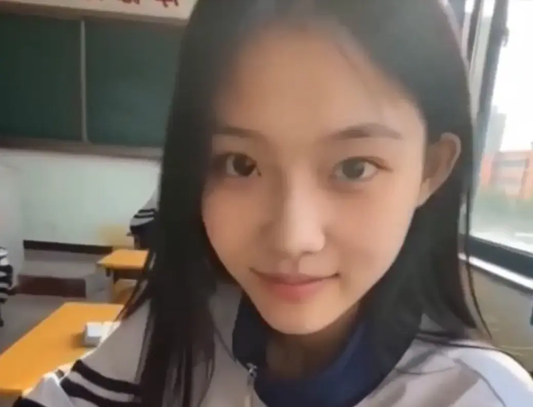 我的十八岁女友无删减版在线播放-4K蓝光画质高甜治愈短剧-黄果AI制作全集免费观看